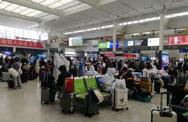 Hongqiao train station people leaving covid lockdown